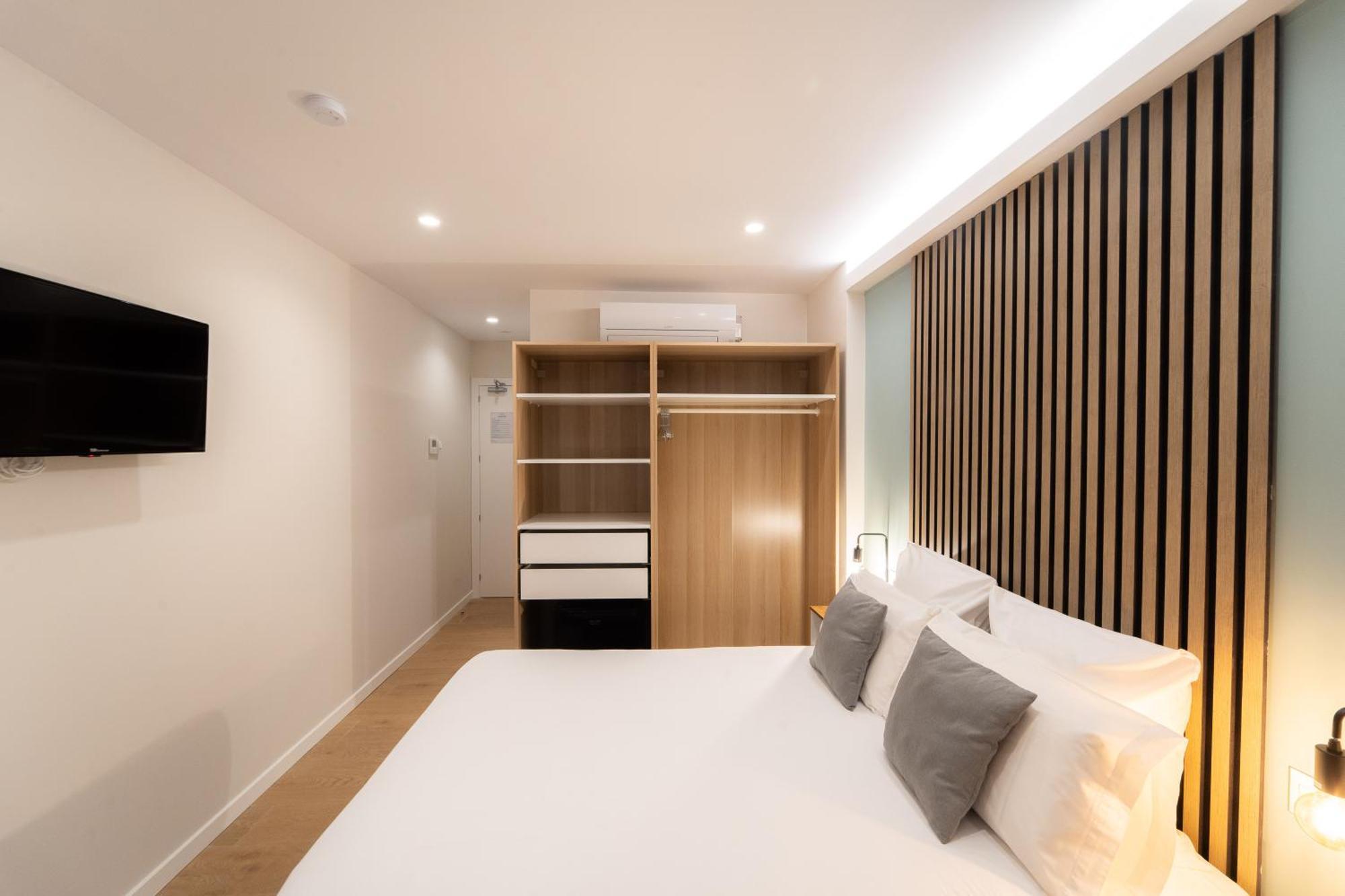 I'M Room Suites Nuevos Ministerios - Bernabeu 'Digital Access' Madrid Room photo