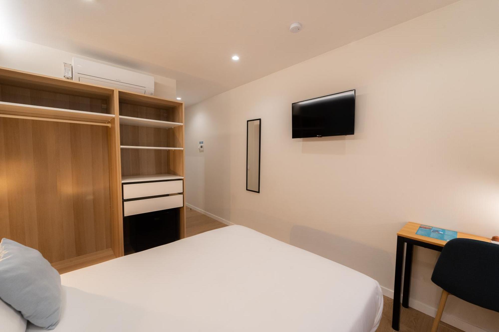 I'M Room Suites Nuevos Ministerios - Bernabeu 'Digital Access' Madrid Room photo